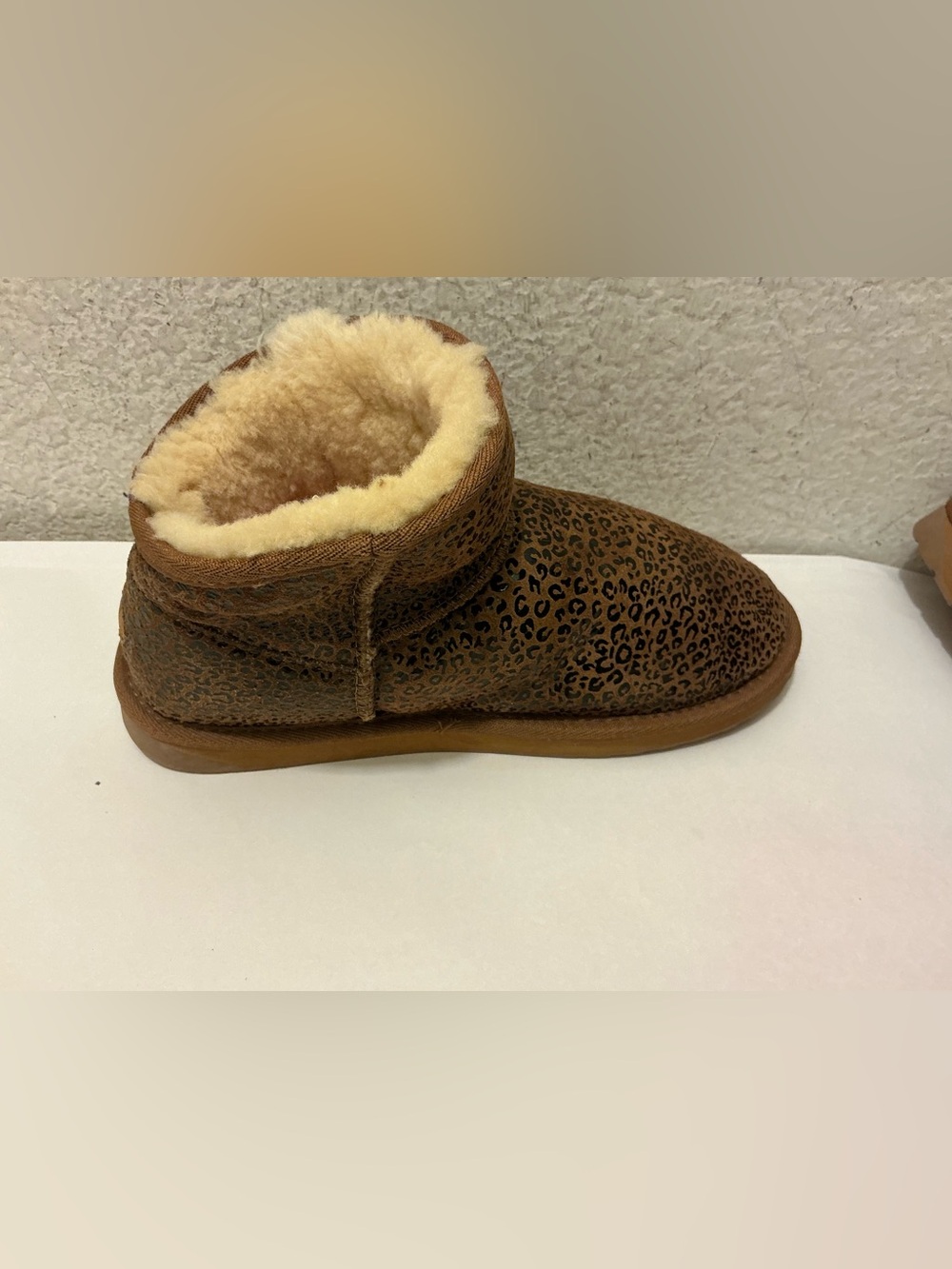 Emu Ridge Australia water resistant anima/Leopard Print Tan Ankle Boots size 9
